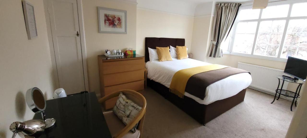 Maison d'hôtes Hampton En-suite With Free Parking 3*