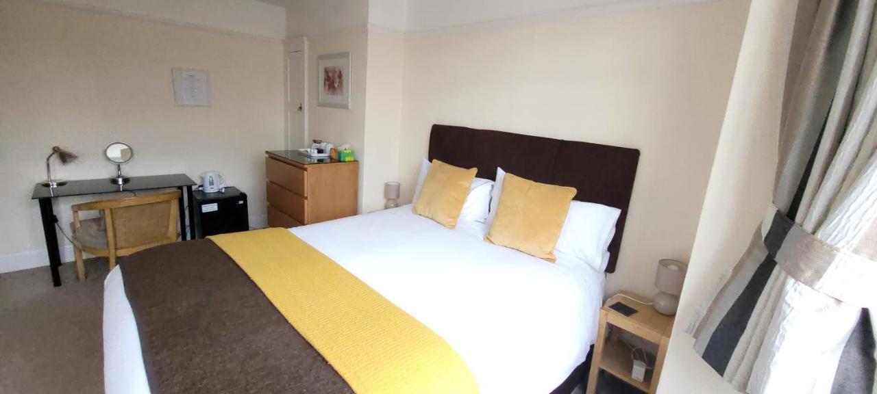 Hampton En-suite With Free Parking 3*